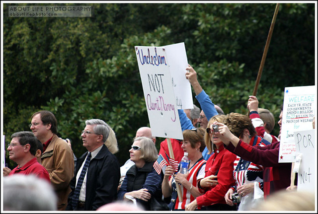 2009-04-15 GSO Tax Day Tea Party 04